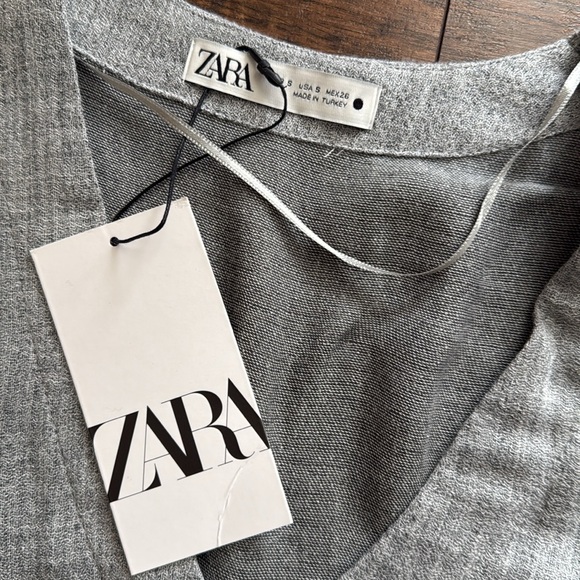 Zara Gray Women's Tunic - Picture 2 of 2